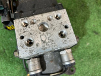 Módulo ABS VDC SUBARU LANCASTER OEM 27536AE001 BH9 2001 EJ254 AT