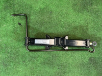 ジャッキ высокий SUBARU LANCASTER OEM 97030AC061 BH9 2001