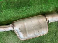 Secção central do escape SUBARU LANCASTER OEM 44200AE050 BH9 2001 EJ254 AT