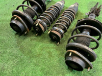 减震器 SUBARU LANCASTER OEM 20310AE340 20310AE350 20330AE100 20365AE130 BH9 2001 EJ254 AT