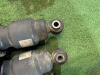 减震器 SUBARU LANCASTER OEM 20310AE340 20310AE350 20330AE100 20365AE130 BH9 2001 EJ254 AT