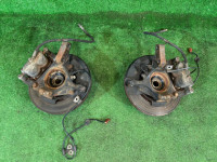 Ступицы передние SUBARU LANCASTER OEM 28313AE020 28313AE030 28052AA000 26310AC041 BH9 2001 EJ254 AT
