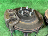 Ступицы передние SUBARU LANCASTER OEM 28313AE020 28313AE030 28052AA000 26310AC041 BH9 2001 EJ254 AT
