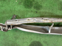 リアバンパーレインフォースメント B 11 цвет 406 SUBARU LEGACY OEM 57722AC050 BG5 1998 Silver 406