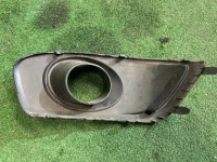 Заглушка вокруг туманки правая SUBARU LEGACY B4 OEM 57731AE600 BEE 2002 blue 14L