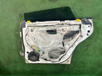 Puerta trasera derecha цвет white 51E SUBARU LEGACY OEM 60400AE400 BH9 2002 white 51E