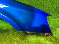 Guarda-lamas dianteiro direito цвет 02C SUBARU LEGACY OEM 57120AE001 BH5 2003 BLUE 02C