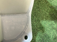 冷却液膨胀壶 C-CLASS OEM A2035000049 S203/ W2 2006 M271 AT