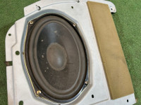 Динамик сабвуфера Mcintosh SUBARU LANCASTER OEM 86301AE220 BH9 2001