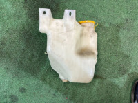 玻璃水壶 SUBARU LEGACY OEM 86610AE010 BH5 2000 EJ206 AT