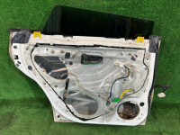 左后门 цвет 51E 96H SUBARU LEGACY OEM 60400AE410 BH5 2000 WHITE 51E, 96H