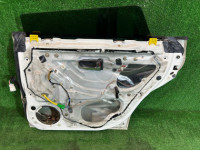 Right rear door Цвет 51E 96H SUBARU LEGACY OEM 60400AE400 BH5 2000 WHITE 51E, 96H