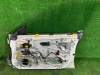 Right front door цвет 51E 96H SUBARU LEGACY OEM 60009AE000 BH5 2000 WHITE 51E, 96H