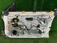 Right front door цвет 51E 96H SUBARU LEGACY OEM 60009AE000 BH5 2000 WHITE 51E, 96H