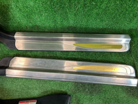 Frisos das embaladeiras STI SUBARU LEGACY OEM 94060AE000ML 94060AE010ML 94061AE120ML 94061AE010ML BH5 2000 WHITE 51E, 96H