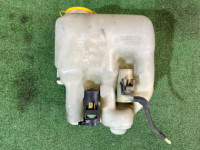 玻璃水壶 SUBARU LEGACY OEM 86610AE010 BH9 2000 EJ254 AT