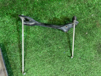 Soporte de batería SUBARU OUTBACK OEM 82122AG001 82182AG000 BP9 2007
