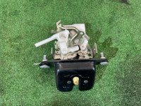 Замок пятой двери 63032AG001 SUBARU OUTBACK