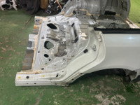 Sección trasera de la carrocería Rear cut SUBARU LEGACY OEM 51490AG0009P 51490AG0109P BP5 2007 WHITE 37J