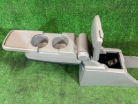 Porta-luvas e apoio de braço SUBARU FORESTER OEM 92113FE100ND SG5 2007 WHITE 51E