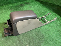 グローブボックス・アームレスト SUBARU LANCASTER OEM 92111AE010AD BHE BH9 1998 BEIGE 8L5