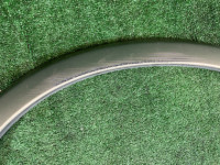 Alargador do guarda-lamas traseiro esquerdo цвет 8L5 SUBARU LANCASTER OEM 91111AE030MF BHE BH9 1998 BEIGE 8L5