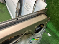 ประตูหลังขวา Цвет 792 SUBARU LEGACY OEM 60400AE400 BH9 2000 SILVER 792