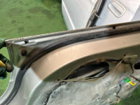 ประตูหลังขวา Цвет 792 SUBARU LEGACY OEM 60400AE400 BH9 2000 SILVER 792
