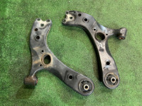 Рычаги передние 48068-47050 48069-47050 TOYOTA PRIUS