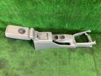 手套箱与扶手 SUBARU FORESTER OEM 92113FE100ND SG5 2007 GREY 61K