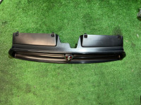 Radiator grille SUBARU LEGACY OEM 91061AC200 BG5 1998 White 51E