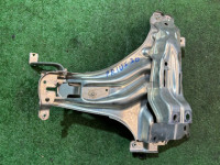Крепление Инвертора TOYOTA PRIUS OEM G9110-47011 ZVW30 2013 SILVER 1F7