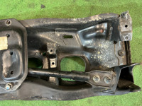 Front subframe с распорками SUBARU LEGACY OEM 20101AE030 BH5 2002 EJ206 AT