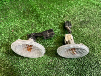 Side turn signal repeaters поворотники 84401AE000 SUBARU LEGACY