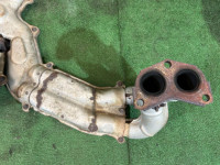 三元催化器 выпускной коллектор SUBARU LANCASTER OEM 44109AE001 BH9 1998 EJ254 AT
