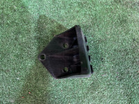 Suporte esquerdo do para-choques traseiro SUBARU LANCASTER OEM 57707AE070 BHE BH9 BH5 2003 GREEN / GREY 1U6