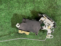 尾门锁 SUBARU LANCASTER OEM 60319FA200 BH9 2001 WHITE PEARL 07C / 081