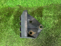 Soporte izquierdo del parachoques trasero SUBARU LANCASTER OEM 57707AE070 BHE 2001