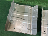 マフラーヒートシールド SUBARU LEGACY OEM 59020AG100 59020AG090 BLE 2004 EZ30