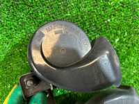Horns SUBARU LEGACY OEM 86012AG030 86012AG020 BL5 BP5 BLE BL9 BP9 BPE 2004 EJ20Y MT5
