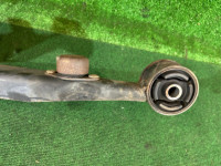 デフマウント SUBARU FORESTER OEM 41310FC000 SF5 1998 EJ205 AT