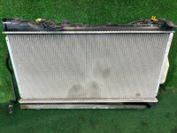 Радиатор двигателя SUBARU FORESTER OEM 45111FC300 45121FC050 SF5 1998 EJ205 AT