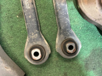 Braços de suspensão traseiros SUBARU LANCASTER OEM 20250AE010 20250AE000 20250AE020 20250AE040 BH9 2001 EJ254 AT