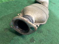 中間マフラー SUBARU LANCASTER OEM 44200AE050 BH9 2001 EJ254 AT