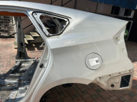 บังโคลนหลังซ้าย 61602-47091 TOYOTA PRIUS