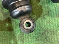 减震器 SUBARU LANCASTER OEM 20310AE340 20310AE350 20330AE100 20365AE130 BH9 2001 EJ254 AT