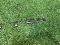 โลโก้ SUBARU FORESTER OEM 93080FC020 SF5 1997 SILVER 406