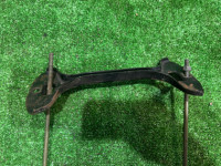 Крепление аккумулятора SUBARU LEGACY OEM 82182AA040 82161AA040 82122AA011 BH5 2002