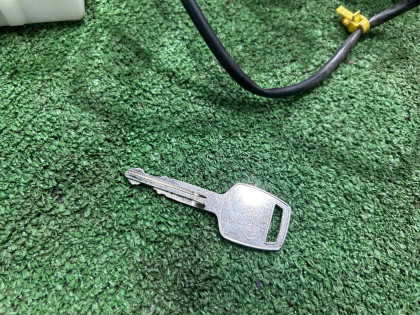 Замок зажигания Комплект замков SUBARU LANCASTER OEM 57491AE740 BHE BH9 BH5 2001 WHITE 07C, 081