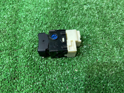 Кнопка Power/HOLD SUBARU LANCASTER OEM 83245AE000 BHE 2001 EZ30 AT